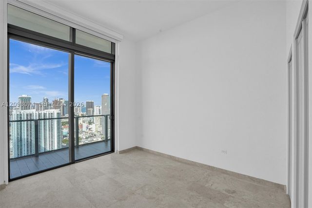 88 SW 7th St 4011, Miami, FL 33130