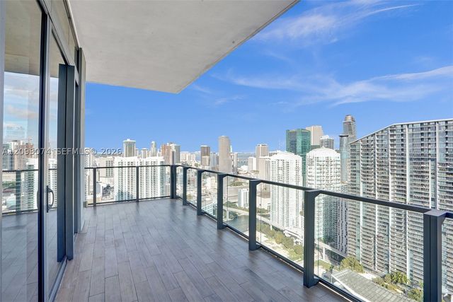 88 SW 7th St 4011, Miami, FL 33130