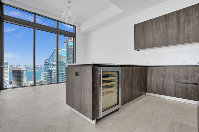 88 SW 7th St 4011, Miami, FL 33130