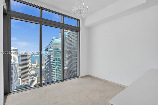 88 SW 7th St 4011, Miami, FL 33130