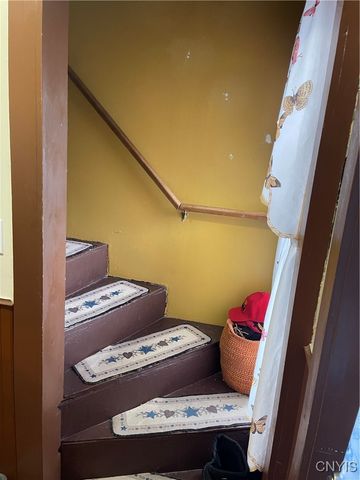 16 Aspen Street, Auburn, NY 13021