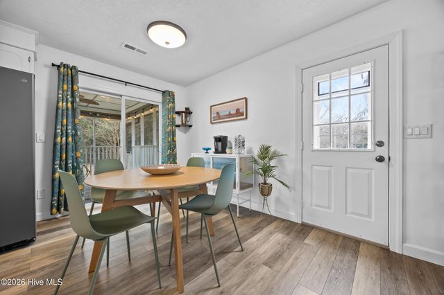 131 Meadowood Drive, Wilmington, NC 28411