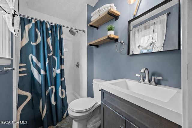 131 Meadowood Drive, Wilmington, NC 28411