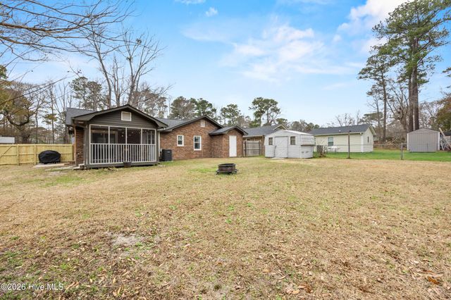 131 Meadowood Drive, Wilmington, NC 28411