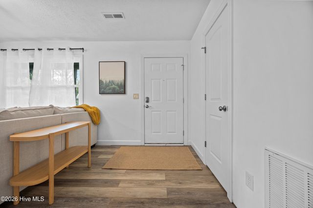 131 Meadowood Drive, Wilmington, NC 28411