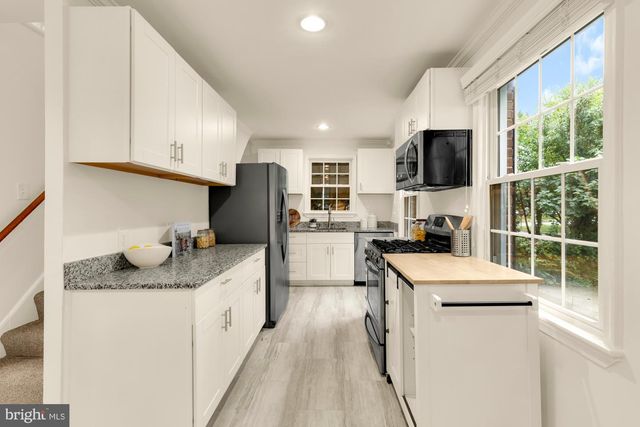 9101 48TH PL, College Park, MD 20740