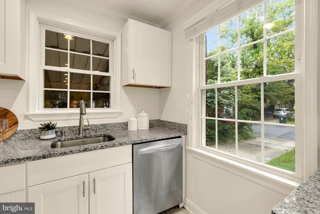 9101 48TH PL, College Park, MD 20740
