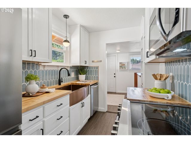 3158 Ne 78TH Ave, Portland, OR 97213