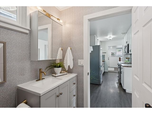 3158 Ne 78TH Ave, Portland, OR 97213