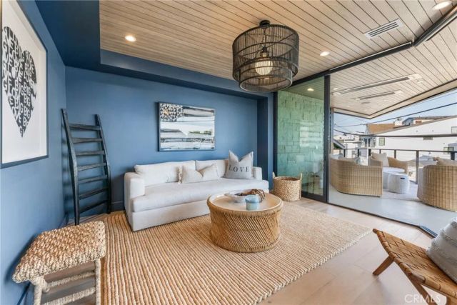 109 Turquoise, Newport Beach, CA 92662