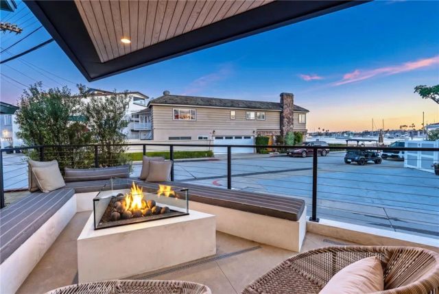 109 Turquoise, Newport Beach, CA 92662