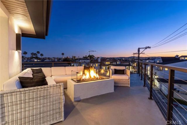 109 Turquoise, Newport Beach, CA 92662