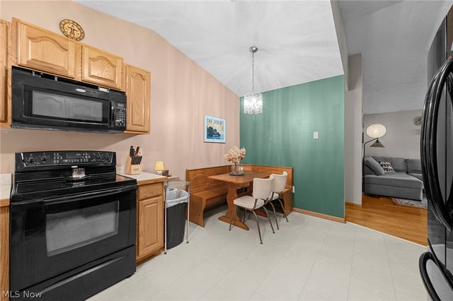 77 29th Street NW, Barberton, OH 44203