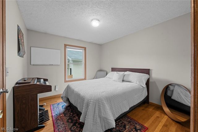 77 29th Street NW, Barberton, OH 44203