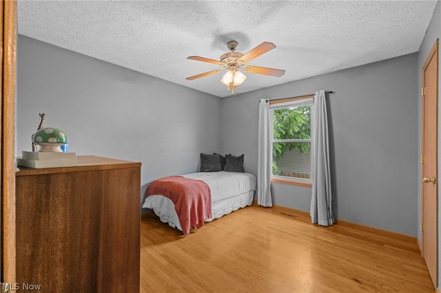 77 29th Street NW, Barberton, OH 44203