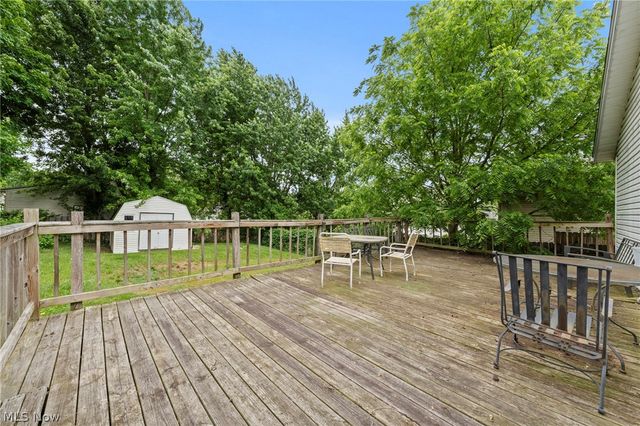 77 29th Street NW, Barberton, OH 44203