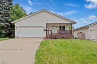 77 29th Street NW, Barberton, OH 44203