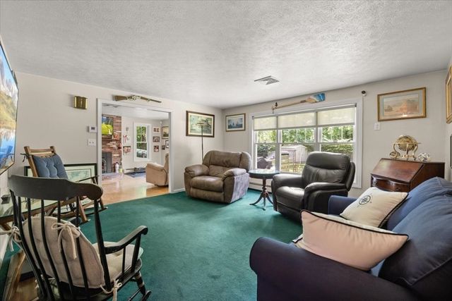 115 Springhill Ave, Bridgewater, MA 02324