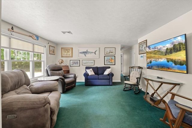 115 Springhill Ave, Bridgewater, MA 02324