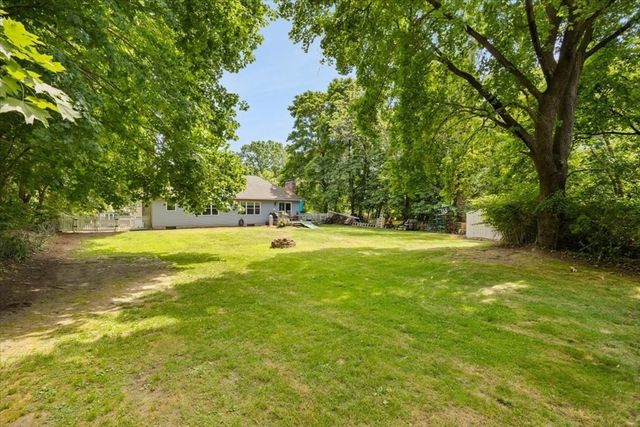 115 Springhill Ave, Bridgewater, MA 02324