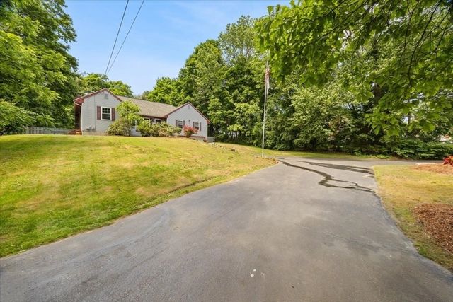 115 Springhill Ave, Bridgewater, MA 02324