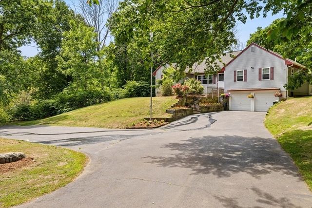 115 Springhill Ave, Bridgewater, MA 02324