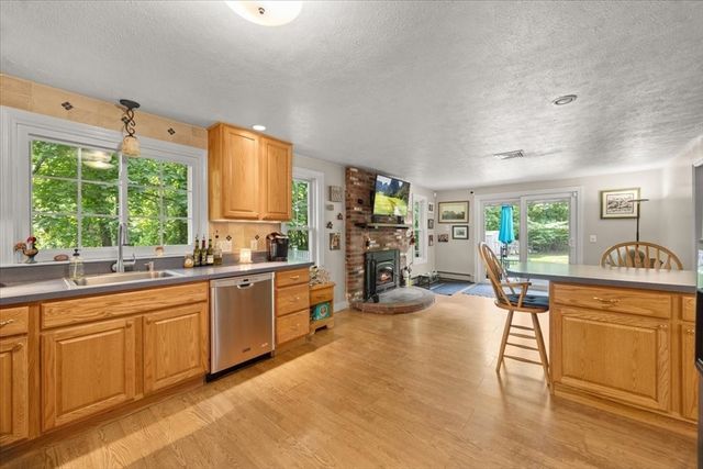 115 Springhill Ave, Bridgewater, MA 02324