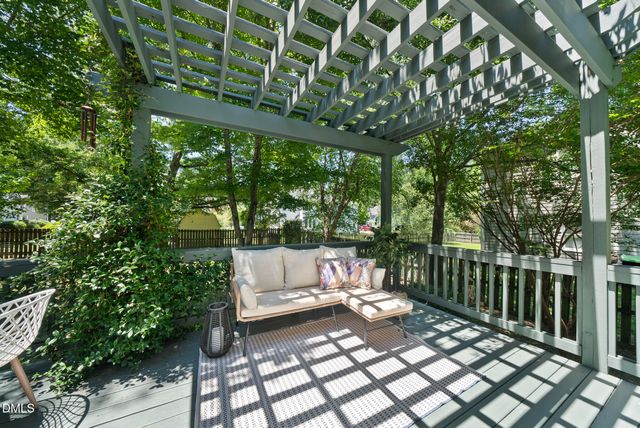 725 Bahama Court, Holly Springs, NC 27540