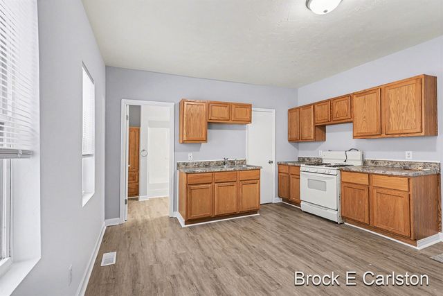 1157 W Dale Avenue, Muskegon, MI 49441