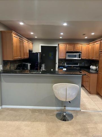 14574 Moravian Manor Circle, Sterling Heights, MI 48312