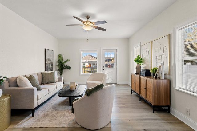 6920 N CENTRAL AVENUE, Tampa, FL 33604