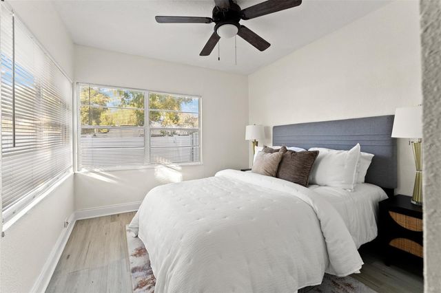 6920 N CENTRAL AVENUE, Tampa, FL 33604