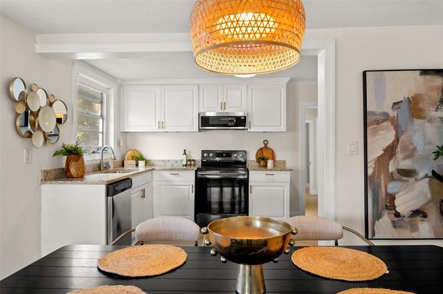 6920 N CENTRAL AVENUE, Tampa, FL 33604