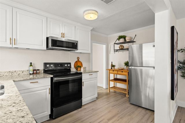 6920 N CENTRAL AVENUE, Tampa, FL 33604