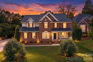 11528 Essex Fells Drive, Charlotte, NC 28277