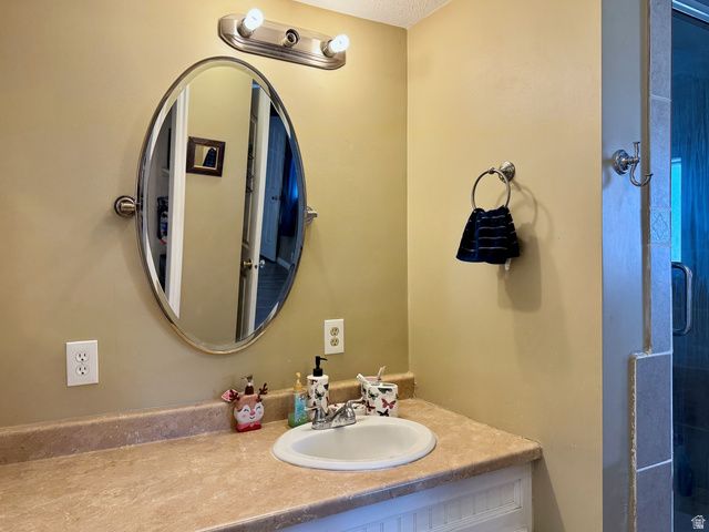 680 N MAIN ST TRLR E-11, Kaysville, UT 84037