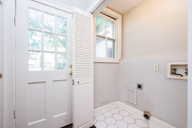 116 Colonial Court, Little Rock, AR 72205
