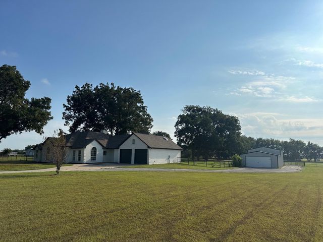 9986 Copeland Place, Pilot Point, TX 76258