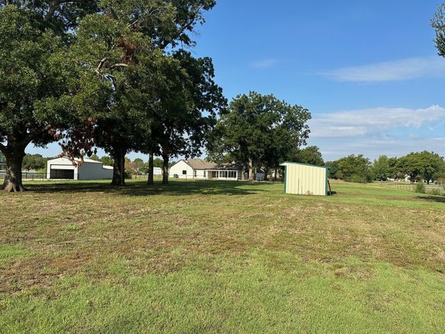 9986 Copeland Place, Pilot Point, TX 76258