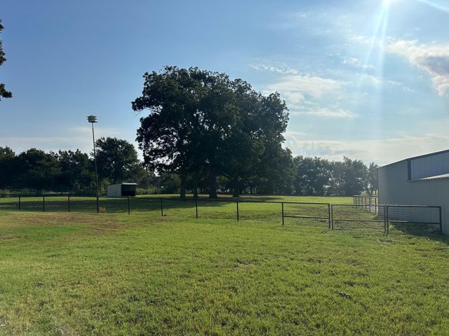 9986 Copeland Place, Pilot Point, TX 76258