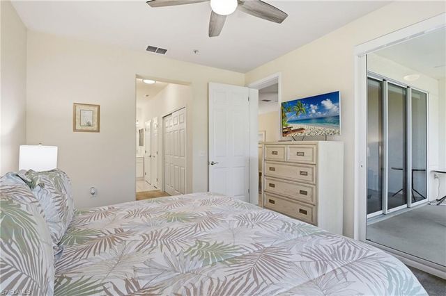 4873 Hampshire CT # 104, Naples, FL 34112