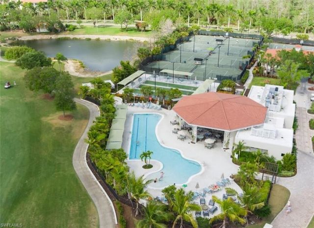 4873 Hampshire CT # 104, Naples, FL 34112