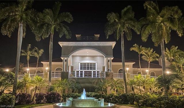 4873 Hampshire CT # 104, Naples, FL 34112