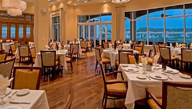 4873 Hampshire CT # 104, Naples, FL 34112