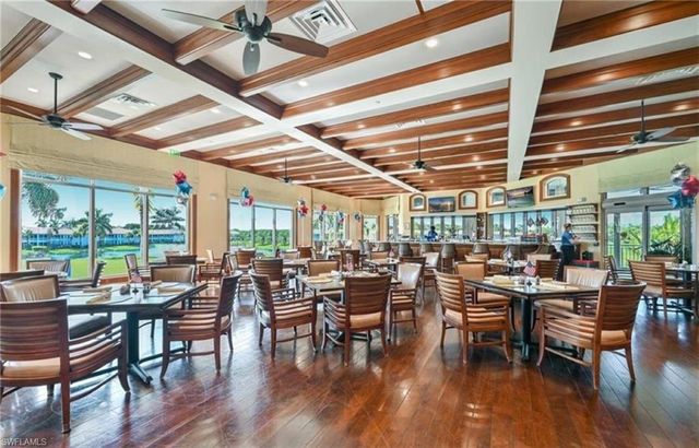 4873 Hampshire CT # 104, Naples, FL 34112