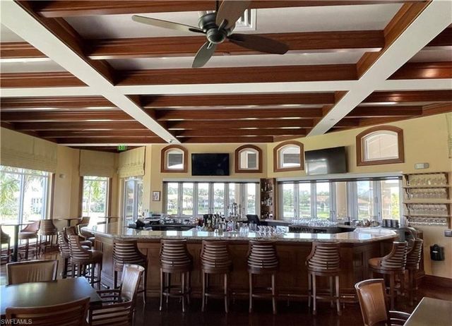 4873 Hampshire CT # 104, Naples, FL 34112