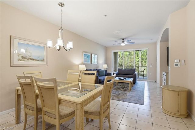 4873 Hampshire CT # 104, Naples, FL 34112