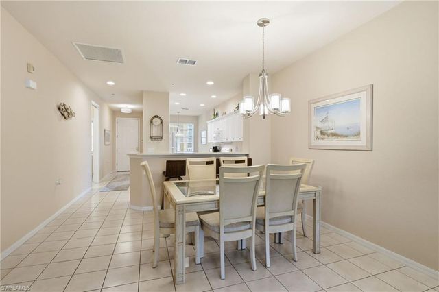 4873 Hampshire CT # 104, Naples, FL 34112