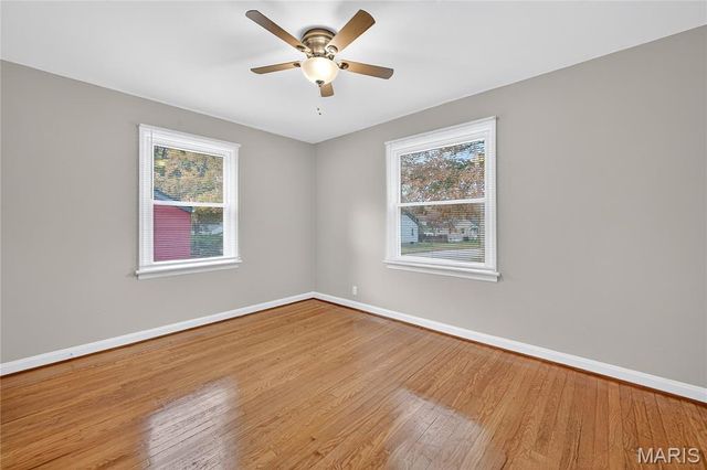 2000 Falcon Drive, St Louis, MO 63133