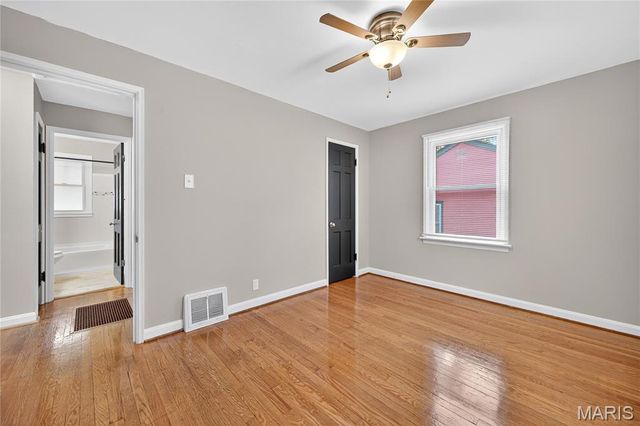 2000 Falcon Drive, St Louis, MO 63133